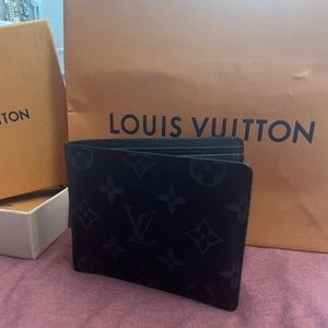 Louis Vuitton Monogram wallet